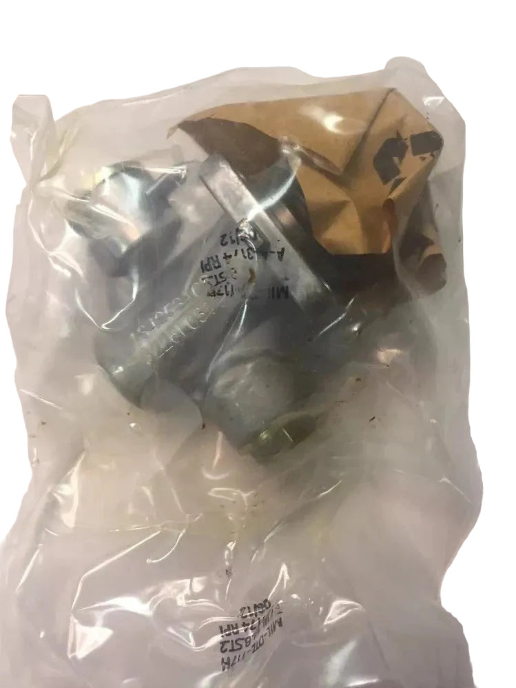 1842531C2 Genuine International Low Pressure Fuel Pump